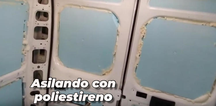 Mejores materiales para aislar tu furgoneta. 11
